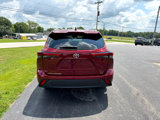 Used 2023 Toyota Highlander XLE image 3