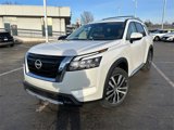 New 2025 Nissan Pathfinder Platinum image 2
