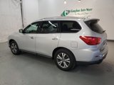Used 2020 Nissan Pathfinder SV image 4
