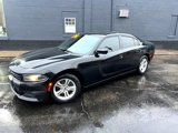 Used 2019 Dodge Charger SXT image 2