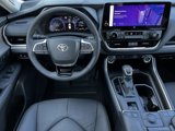 New 2025 Toyota Grand Highlander FWD image 4