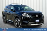 New 2025 Nissan Pathfinder Platinum w/ Black Appearance Package image 2