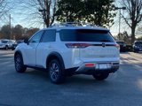 New 2025 Nissan Pathfinder SL image 5
