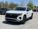 New 2025 Volkswagen Atlas Peak Edition SE image 3