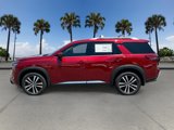 New 2025 Nissan Pathfinder Platinum image 3