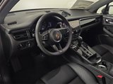 New 2026 Porsche Macan image 4