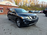 Used 2019 Nissan Pathfinder SV image 3