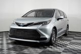 Used 2022 Toyota Sienna LE image 2