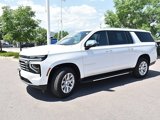Used 2025 Chevrolet Suburban Premier image 3