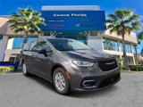 Used 2023 Chrysler Pacifica Touring-L image 2