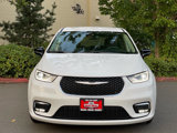 Used 2024 Chrysler Pacifica Limited image 2