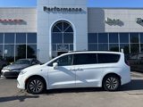 Used 2021 Chrysler Pacifica Touring image 4