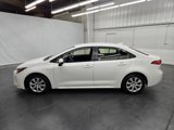 Used 2022 Toyota Corolla LE image 2