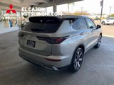 New 2025 Mitsubishi Outlander SE image 3