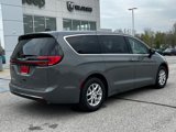 New 2025 Chrysler Pacifica Select image 4