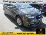 Used 2021 Chrysler Pacifica Touring-L image 3