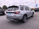 New 2025 Honda Pilot Touring image 5