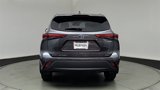 Used 2021 Toyota Highlander XLE image 6