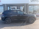 New 2025 Jeep Grand Cherokee Altitude image 2