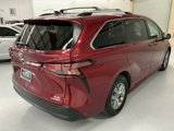 Used 2021 Toyota Sienna XLE image 3