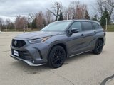 Used 2023 Toyota Highlander XSE image 3