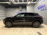 Used 2022 Porsche Cayenne image 4