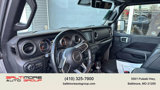 Used 2020 Jeep Gladiator Overland image 3