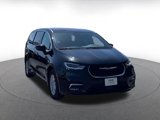 Used 2024 Chrysler Pacifica Touring-L image 3