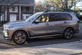 Used 2025 BMW X7 xDrive40i w/ M Sport Package image 3