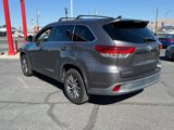 Used 2017 Toyota Highlander XLE image 3