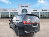 New 2025 Chrysler Pacifica Premium image 3