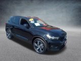Used 2022 Volvo XC40 T5 R-Design image 3