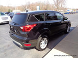 Used 2019 Ford Escape SE image 3