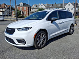 New 2025 Chrysler Pacifica Pinnacle image 3
