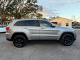 Used 2017 Jeep Grand Cherokee Laredo w/ Quick Order Package 2BE image 6