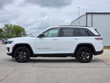 Used 2022 Jeep Grand Cherokee Altitude image 5