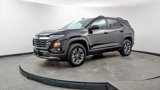 Used 2025 Chevrolet Equinox LT w/ Convenience Package II image 2