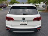 Used 2024 Volkswagen Taos SE w/ Panoramic Sunroof Package image 5