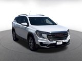 Used 2024 GMC Terrain SLT image 3
