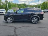 New 2025 Nissan Pathfinder Platinum image 2