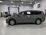 Used 2022 Chrysler Pacifica Touring-L image 2