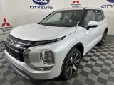 New 2025 Mitsubishi Outlander SE image 3