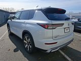 New 2025 Mitsubishi Outlander SE image 3