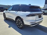 New 2025 Lincoln Nautilus Reserve image 3