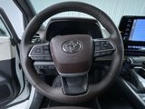 Certified 2021 Toyota Sienna Platinum image 4