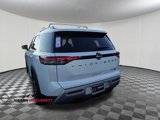 New 2025 Nissan Pathfinder Platinum image 3