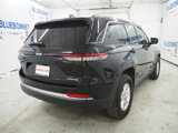 Used 2023 Jeep Grand Cherokee Laredo image 6