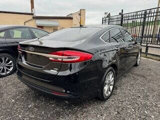 Used 2017 Ford Fusion SE w/ Fusion SE Technology Package image 5