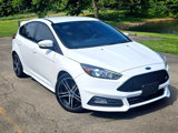 Used 2017 Ford Focus ST image 2