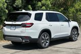 New 2025 Honda Pilot Touring image 4